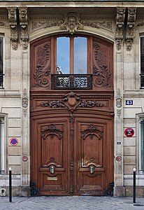 Porte cochère, Rue La Bruyère (9e)