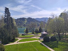 Park on the shores of lake Bled.jpg