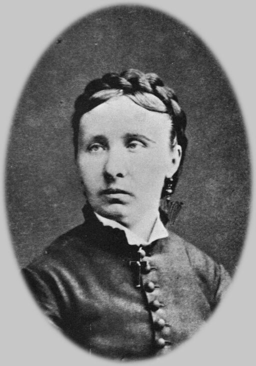 Photograph of Estelle Faguette