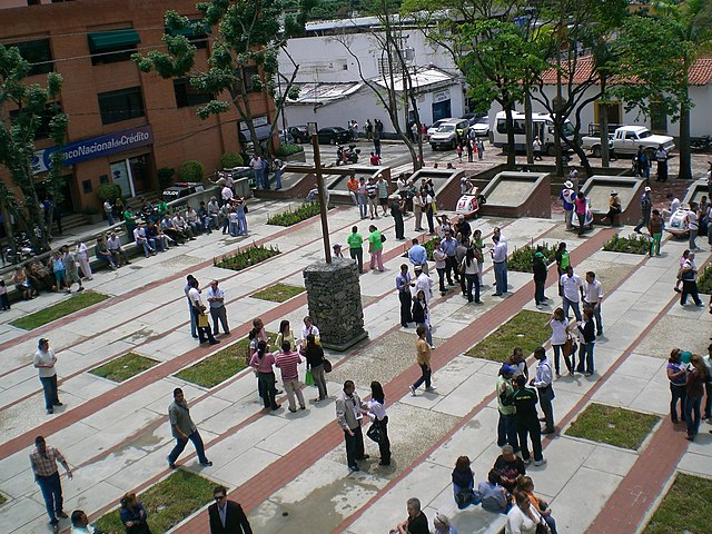 Plaza El Cristo at Nuestra Señora del Rosario de Baruta church.