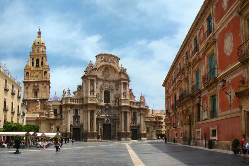 File:Plaza del Cardenal Belluga, Murcia.jpg