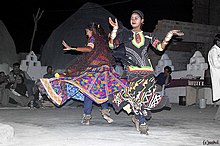 Descrizione per l'immagine della danza popolare del Rajasthan.jpg.