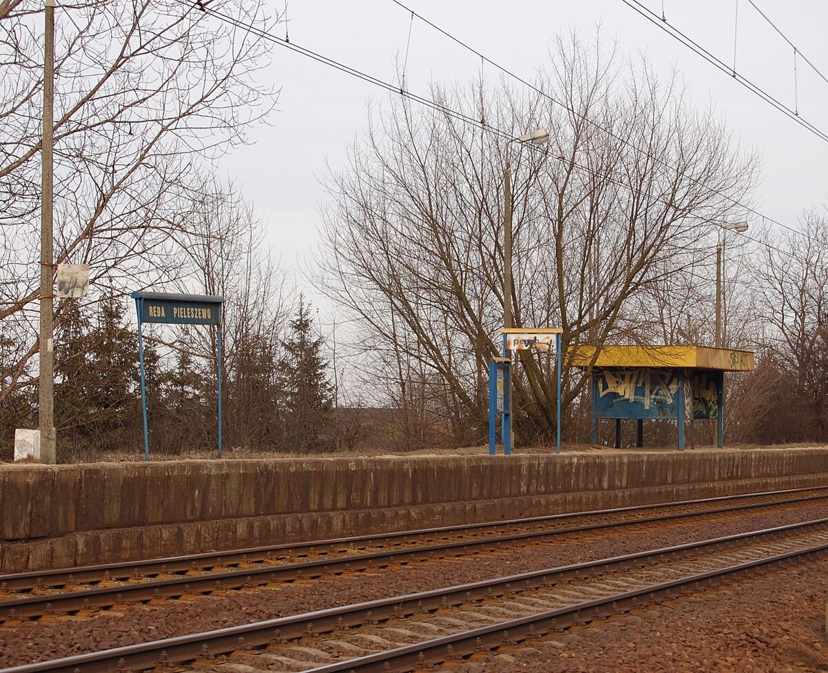 Reda Pieleszewo railway station