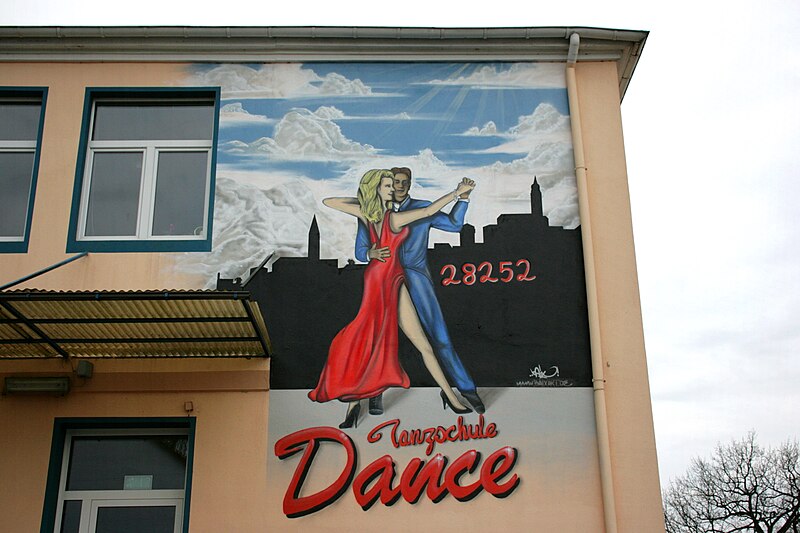 File:Remscheid - Ronsdorfer Straße - Dance 04 ies.jpg