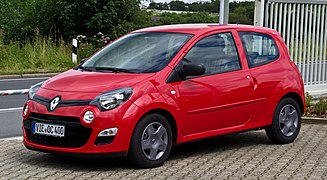 Renault Twingo (II, Facelift) - Frontansicht, 21. juli 2012, Heiligenhaus.jpg