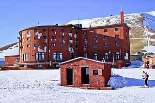 <span class="mw-page-title-main">Hotel Campo Imperatore</span> Ski hotel in Abruzzi, Italy