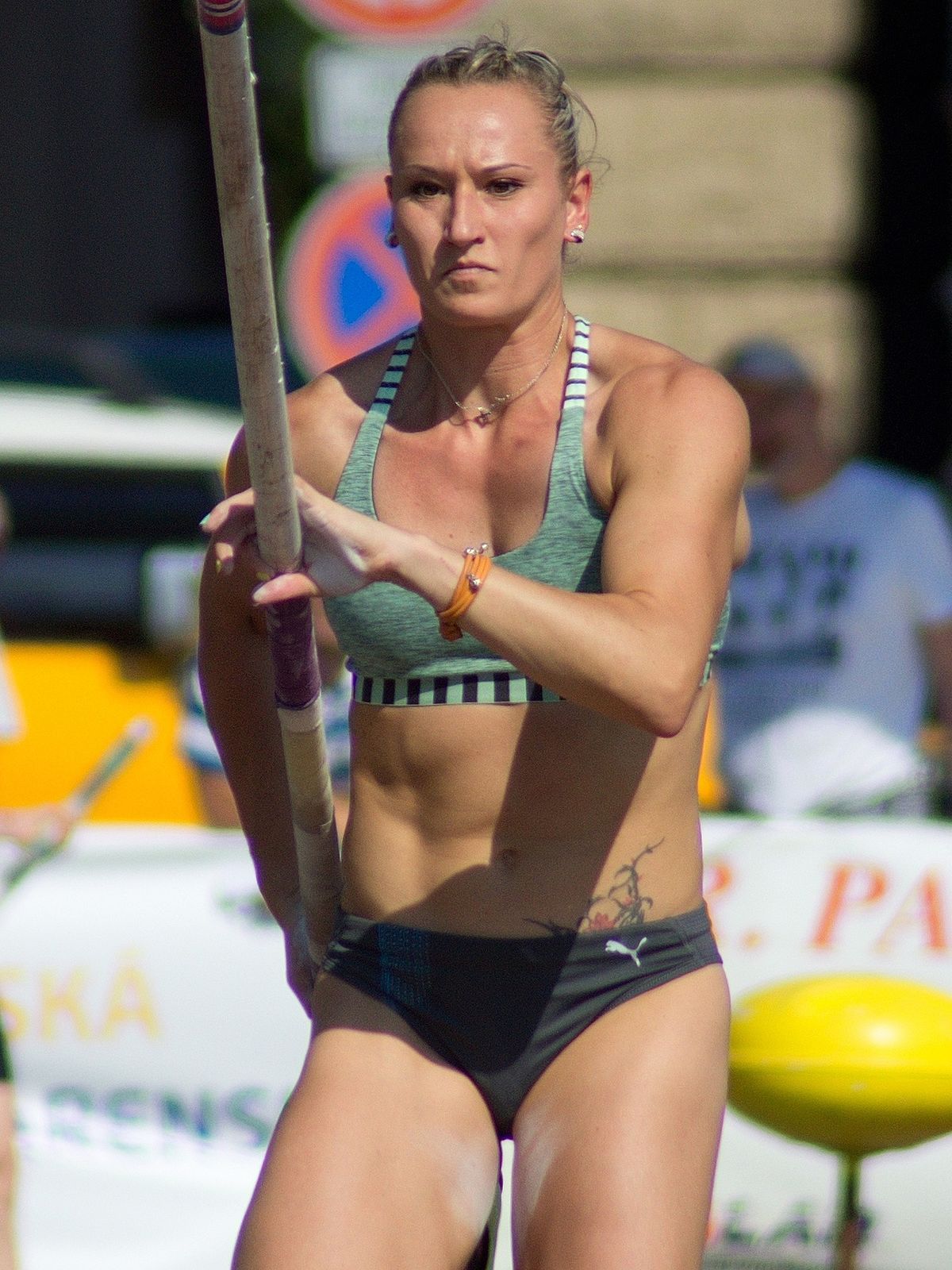 Malacova Pole Vault