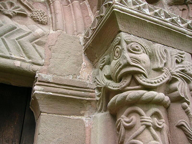 File:Romanesque capital, Kilpeck.jpg