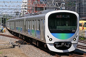 30000系電車による拝島線の急行 （2021年4月21日 小川駅 ）