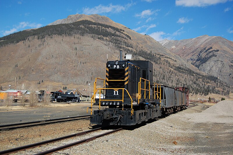 File:Silverton Maintenance-of-way-train 2012-10-25.JPG