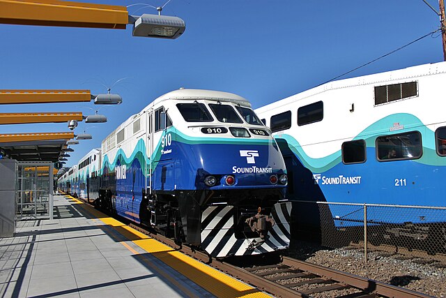 Two Sounder trainsets at Tukwila station