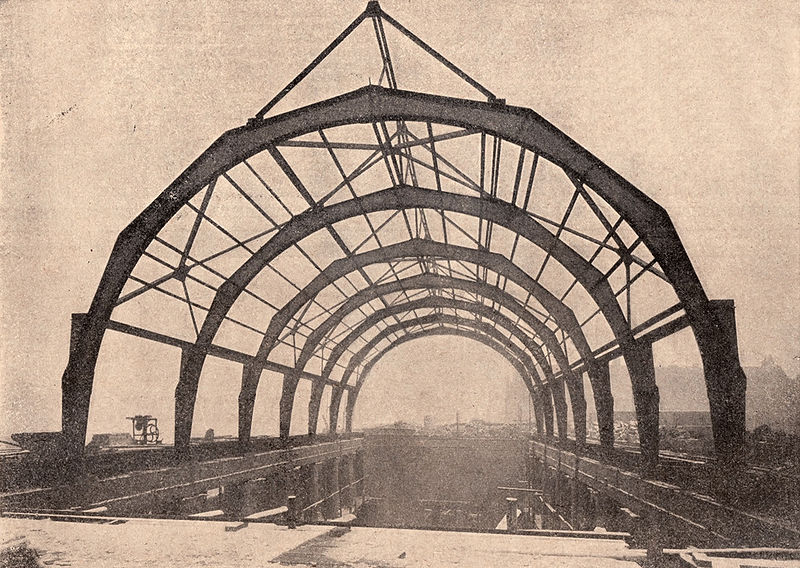 File:Stadtbad Neukoelln Bau Dachkonstruktruktion BW 2 1914.jpg