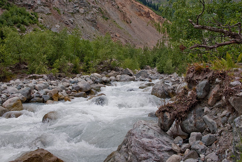 File:Svaneti Mountain river-Kalnų upė (3872440536).jpg