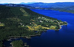 Byn Svaningen och Svaningssjön 5 september 1996.