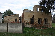 Čeština: Třebom (okres Opava, Česká republika), zchátralá budova