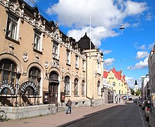 Sidewalk at Kauppakatu in Tampere, Finland. Tampere - Kauppakatu.jpg