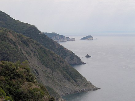 L'isola del Tinetto, foto (with annotations) Steep coast, islands Palmaria, Tino, little rock Tinetto.