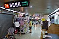 荃湾是“商场之城”，有不少小型商场成为年青人和外籍家庭佣工流连的地方，图为荃昌中心