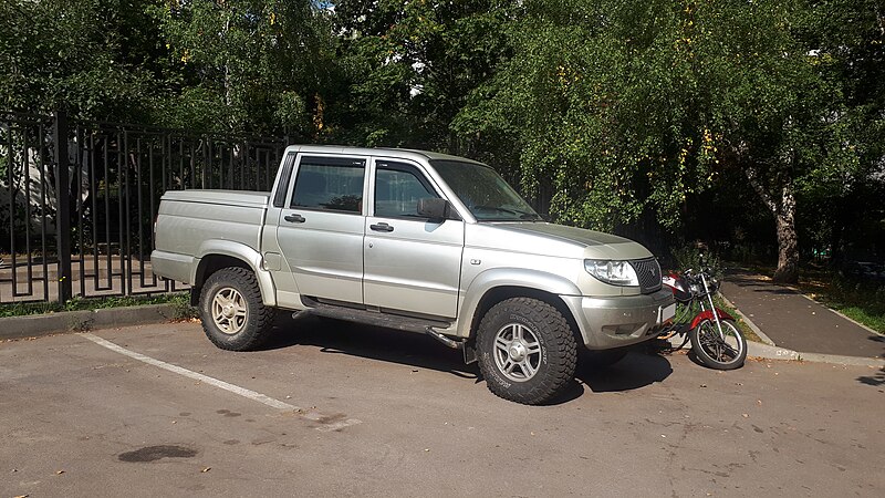 File:UAZ Pick-UP.jpg