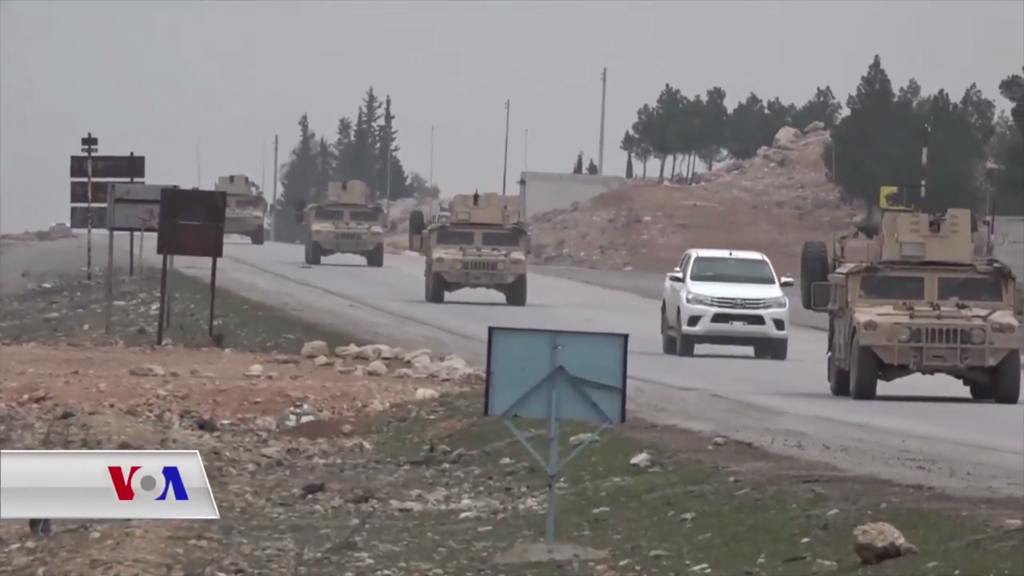 1024px-US_Humvees_near_Manbij.png