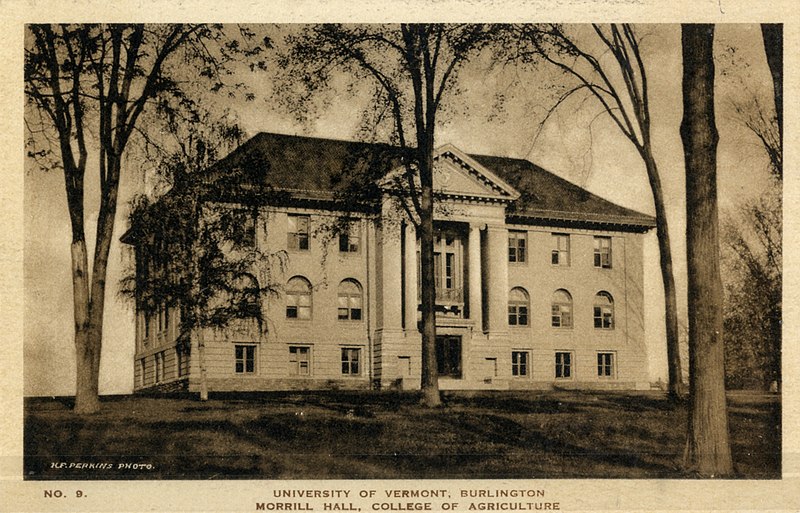 File:UVM MorrillHall PostcardEarly1900s.jpg