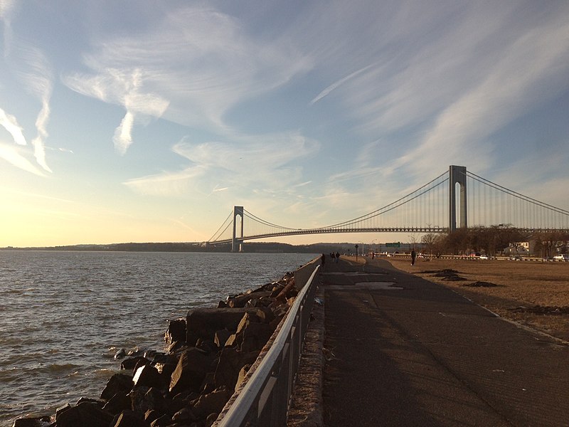 File:Verrazano Bridge 2012-12-23.jpg