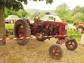 <span class="mw-page-title-main">Farmall France</span> Brand of tractors made by International Harvester in France