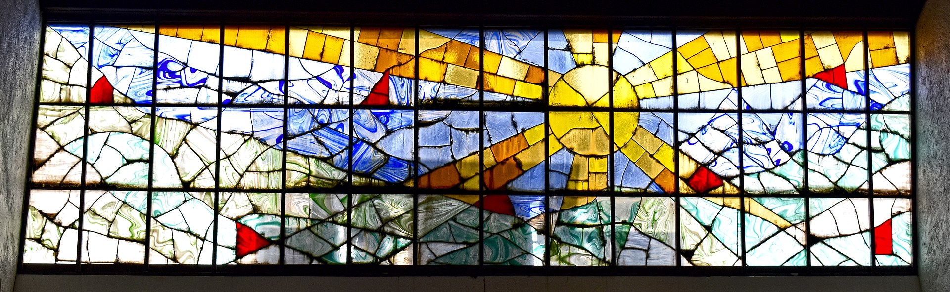 Un des vitraux de l'église.