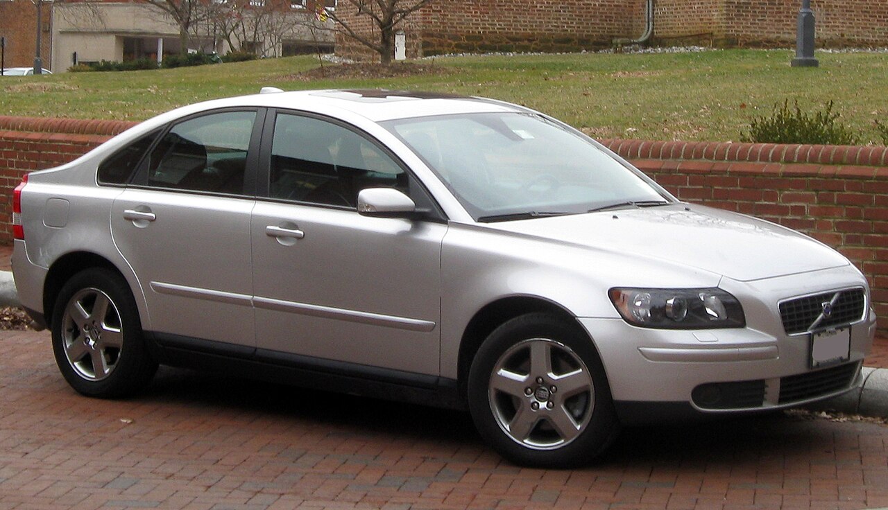 Volvo S40 T5 1 -- 01-22-2010.jpg