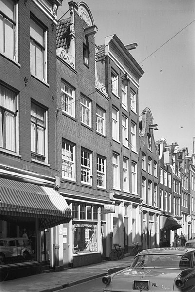 File:Voorgevels - Amsterdam - 20017633 - RCE.jpg