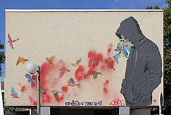 Wandmalerei Mehringplatz 29 (Kreuz) Hoodie Birds&Don John&2014.jpg