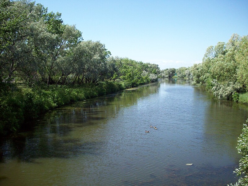 File:Wascana Creek.jpg