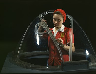 1942 Woman worker in the Douglas Aircraft Company