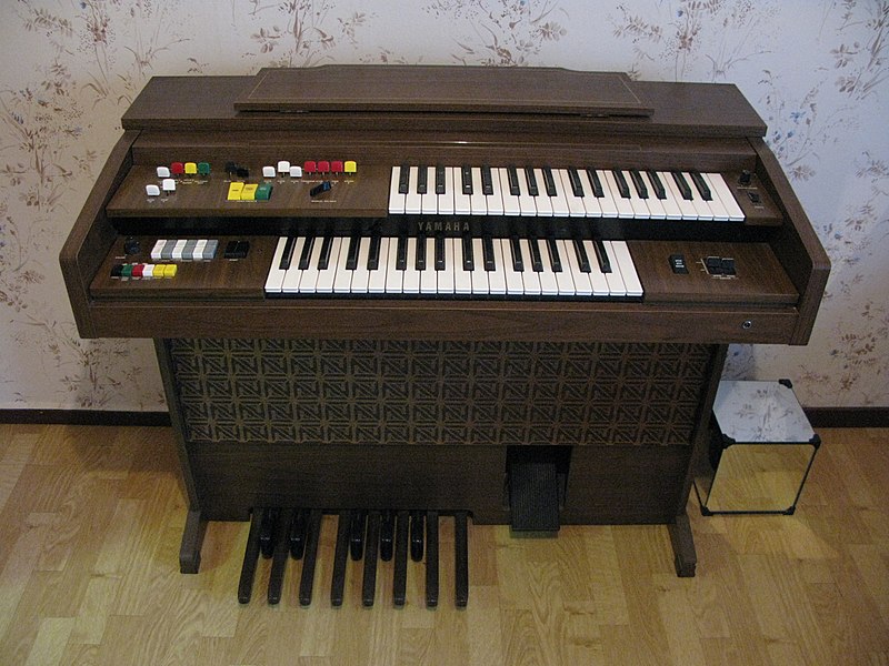 File:Yamaha Electone A-55 front 2.jpg