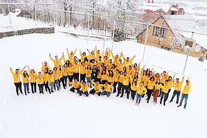 Ձմեռային երիտասարդական Վիքիճամբարի խմբային լուսանկար