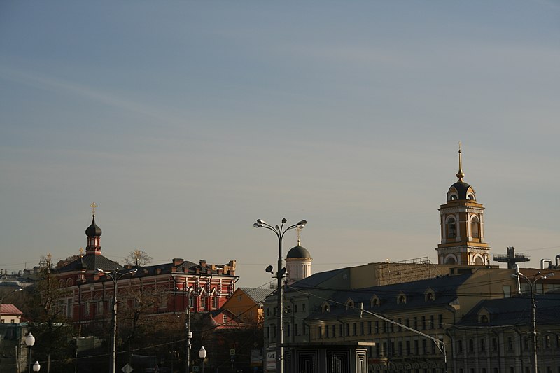 File:Ансамбль Высоко-Петровского монастыря со стороны Трубной площади.JPG