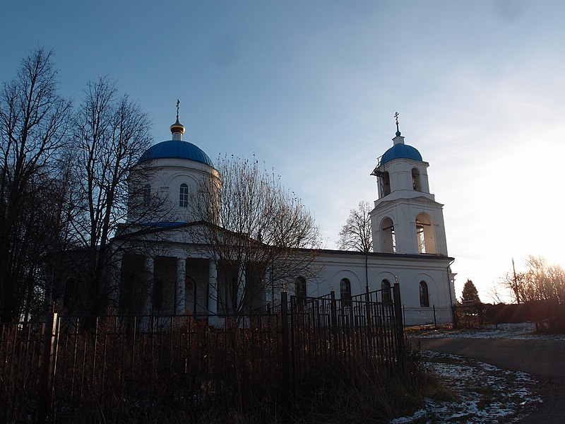 File:Головково, Церковь Покрова Пресвятой Богородицы.JPG