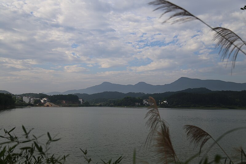 File:庐山西海风光 - panoramio (10).jpg