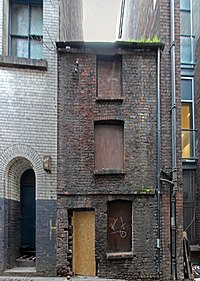 Facade of 10 Hockenhall Alley, in a derelict state, November 2018 10 Hockenhall Alley front.jpg