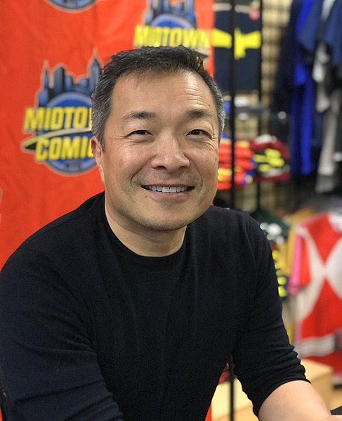 Lee at a December 2019 signing for DC Comics: The Art of Jim Lee, Volume 1, at Midtown Comics in Manhattan