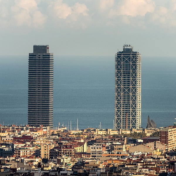 File:15-10-27-Mirador desde Park Guell-WMA 2908.jpg