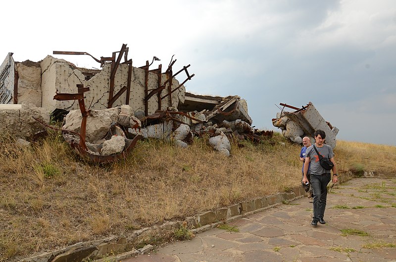 File:2015-08-16. Участники фестиваля «Большой Донбасс» на Саур-Могиле 075.jpg