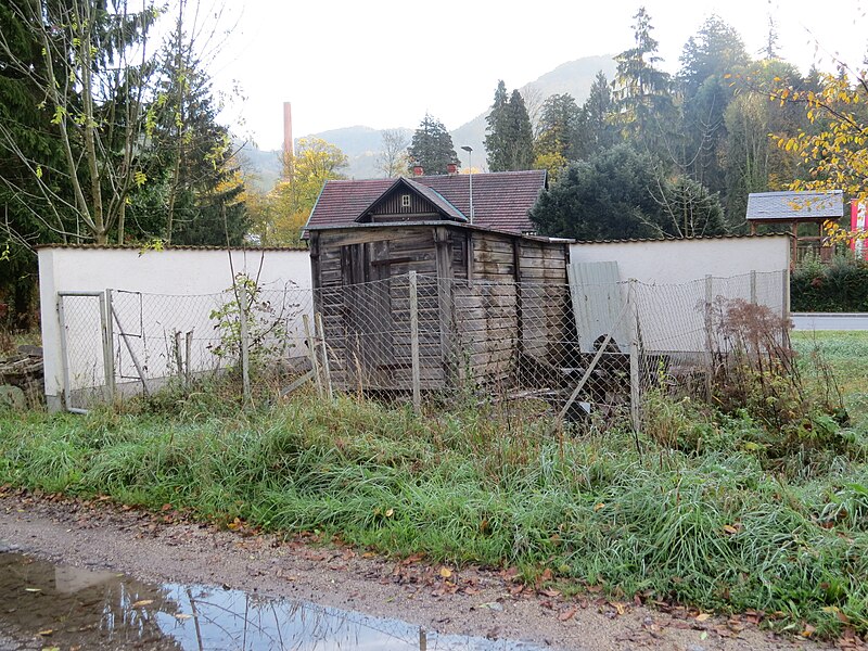 File:2017-10-12 (208) Bahnhof Neubruck.jpg