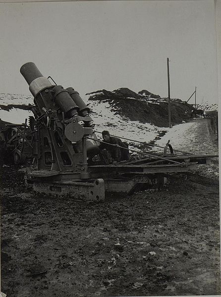 File:30.5 cm Mörser in Feuerstellung, Batterie 5. (BildID 15448879).jpg