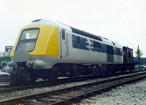 Класс 41. British Rail class 41. Br class 41 HST. Британский высокоскоростной поезд British Rail Inter City 125. HST поезд.