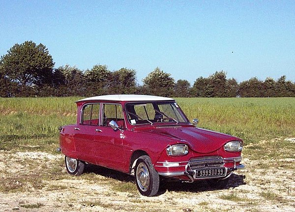 1968 Citroën Ami 6 (Rouge Corsaire)