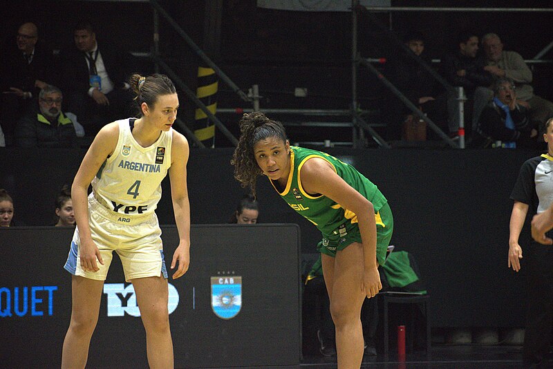 File:ARG vs BRA 3rd place at the 2022 FIBA Under-18 Women's Americas Championship by BugWarp (231).jpg