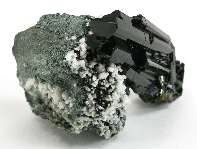 File:Actinolite-Dolomite-Epidote-11edd90db.jpg