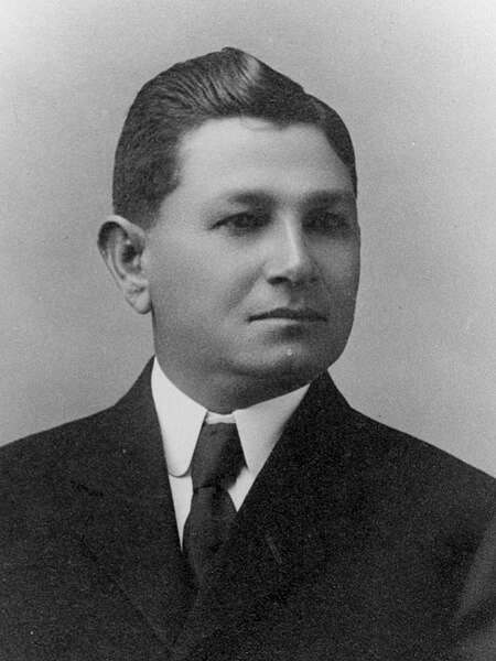 File:Adolfo Camarillo, 1910.jpg