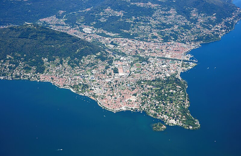 File:Aerial image of Verbania (view from the south).jpg
